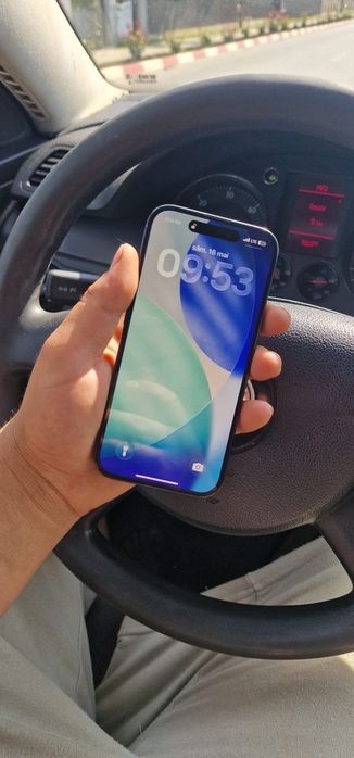 vind/schimb Iphone 15 128 gb neverloked
