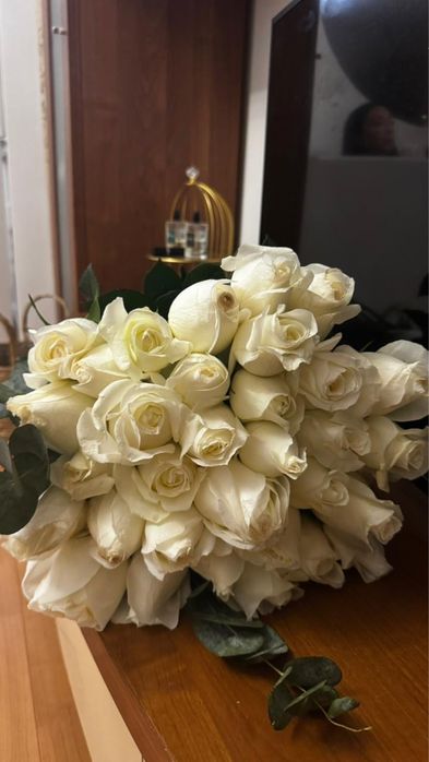 31 белые розы,80см свежий