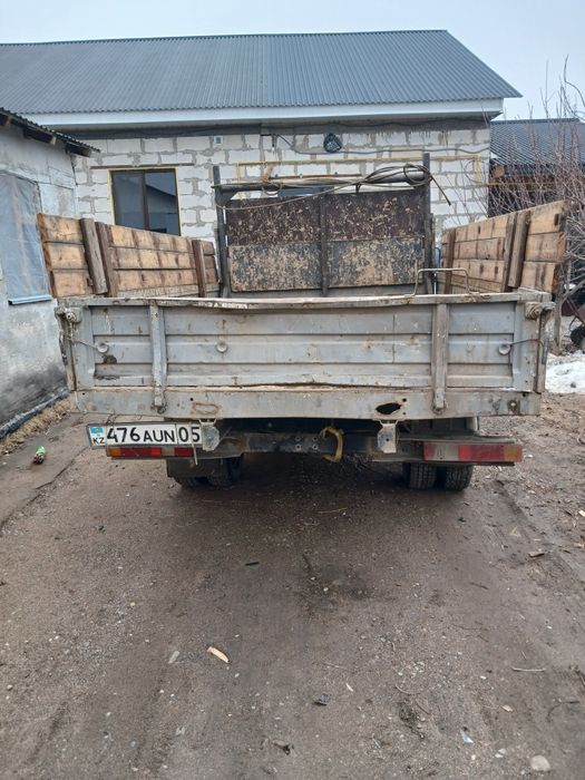 Газель 1995 г. В . 2.4 обиом