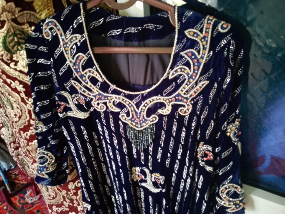 Продаëтся женский платье