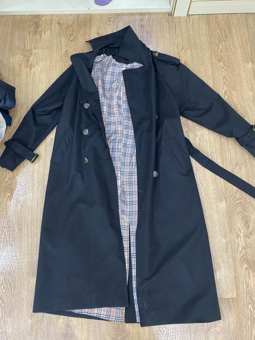 Продаются куртки, тренчи, пальто