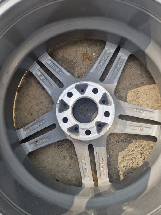 Janta aluminiu  pe 17 distanta prezoane 5×112