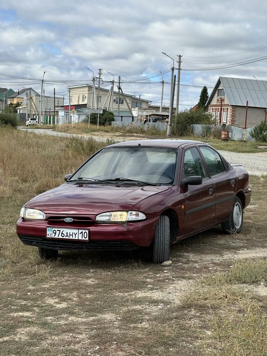 Ford Mondeo 1995, 1.8