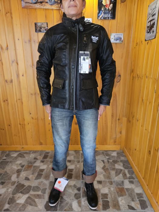 НОВО два модела дамско мото яке TRIUMPH Размер: XS, S