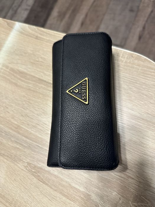 Оригинално портмоне Guess