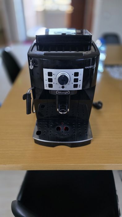 Кафеавтомат De'Longhi Magnifica S  

Технически характеристики:

Разме