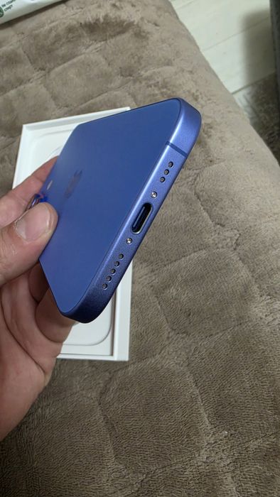 Продам IPhone 16