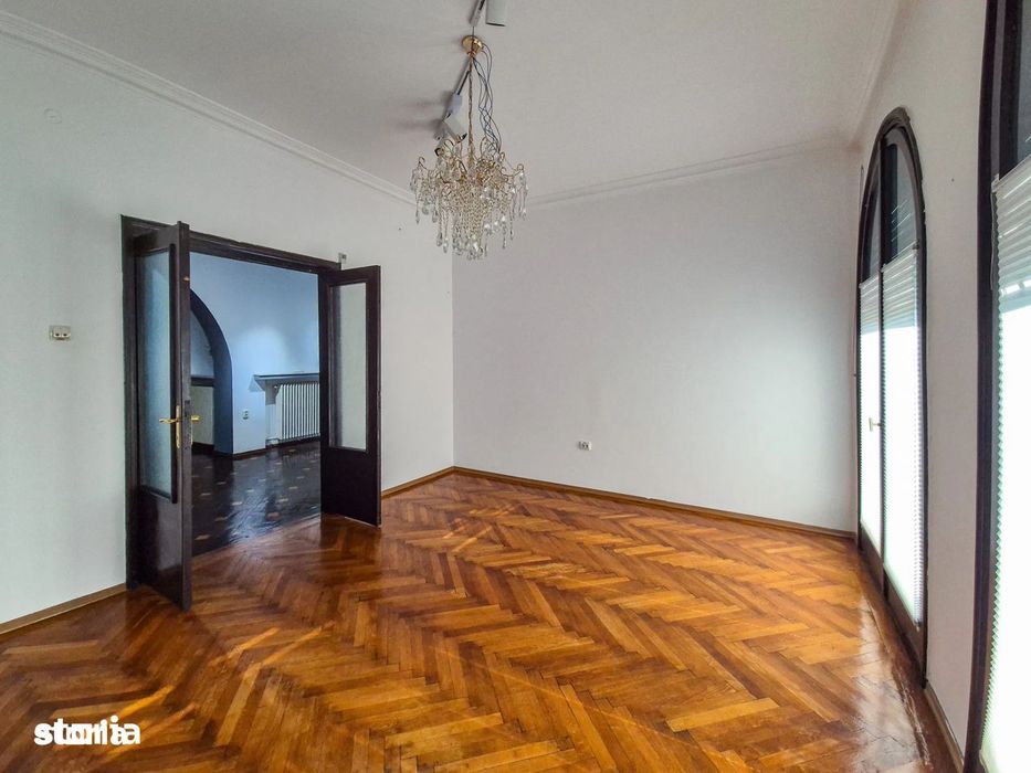 Apartament 5 camere de inchiriat / Piata Romana