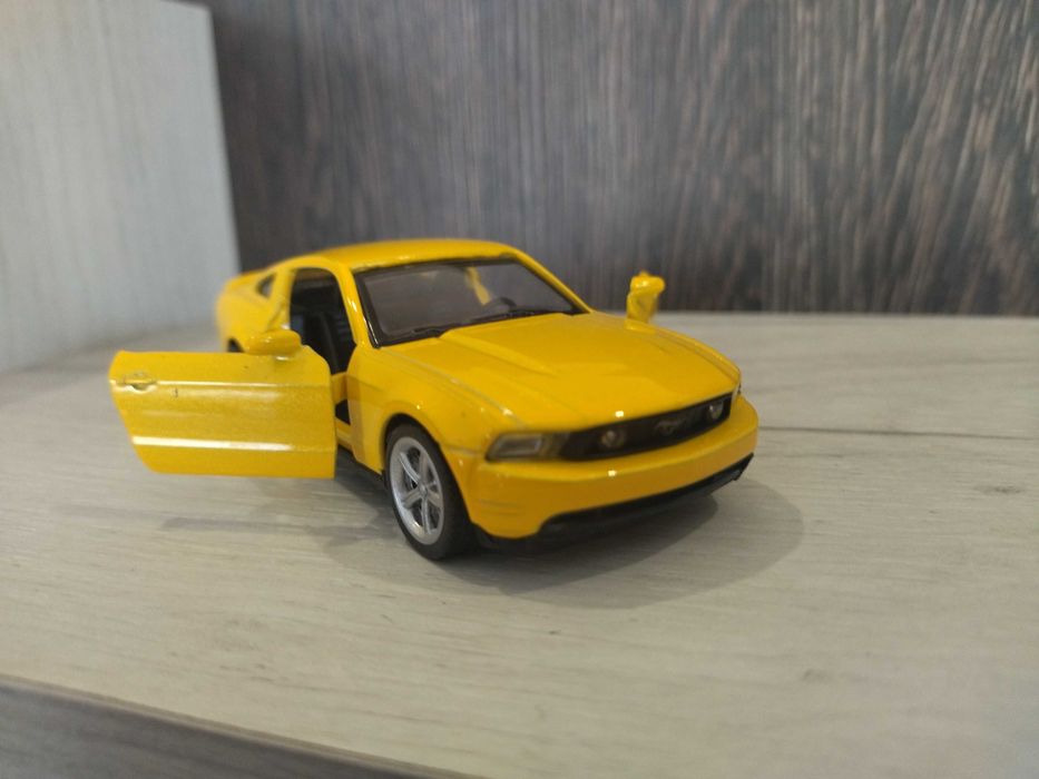 Метална количка Ford Mustang GT !!!
