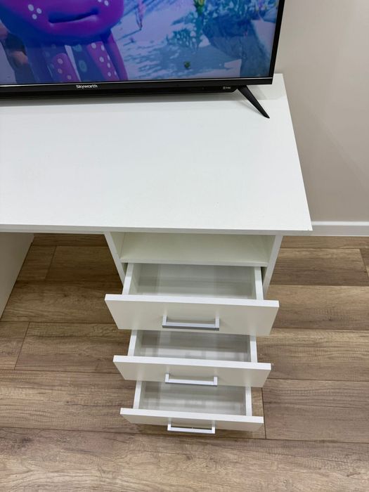 Продам стол для школьника