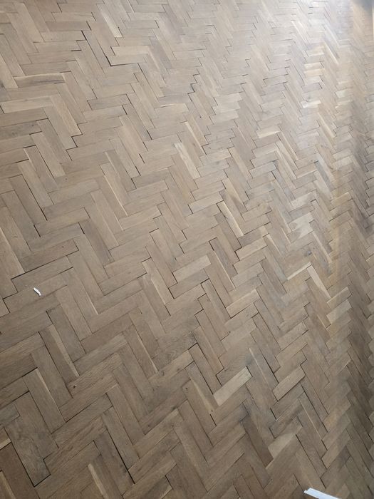 Естествен дъбов паркет, много запазен