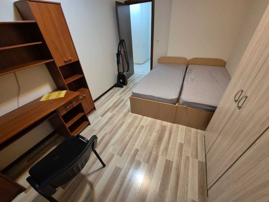 Дава се под наем Четиристаен апартамент в Плевен, Широк център - 74 кв.м за 408 € - Снимка #5