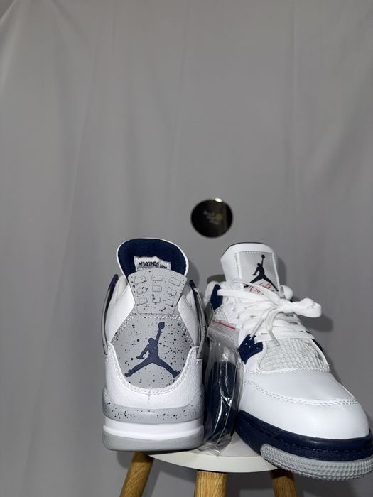 Adidasi Air jordan 4 albi 40, 44.5