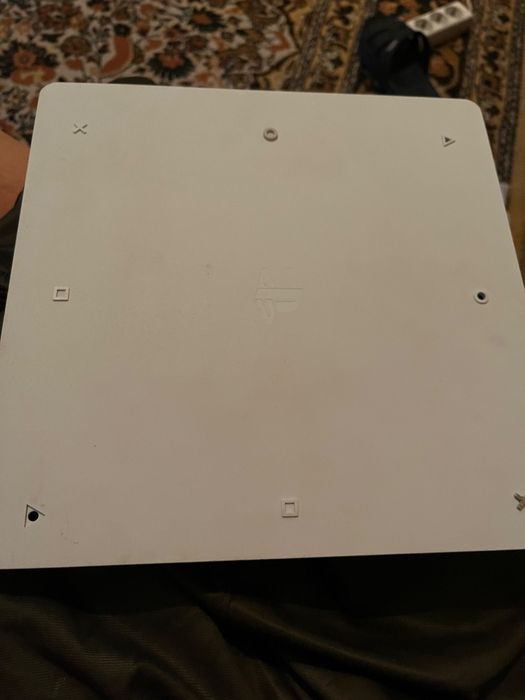 De vânzare PS 4 Slim