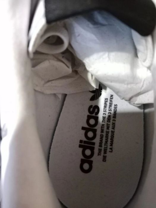 NOU cu etichetă Adidas Originals mărimea 44
