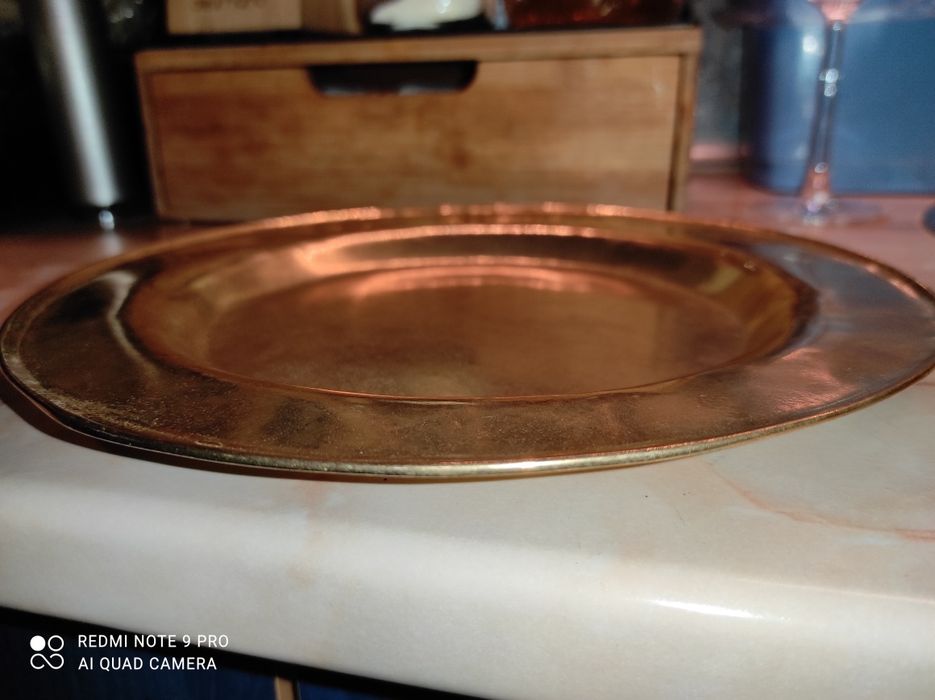 Масивна месингова чиния