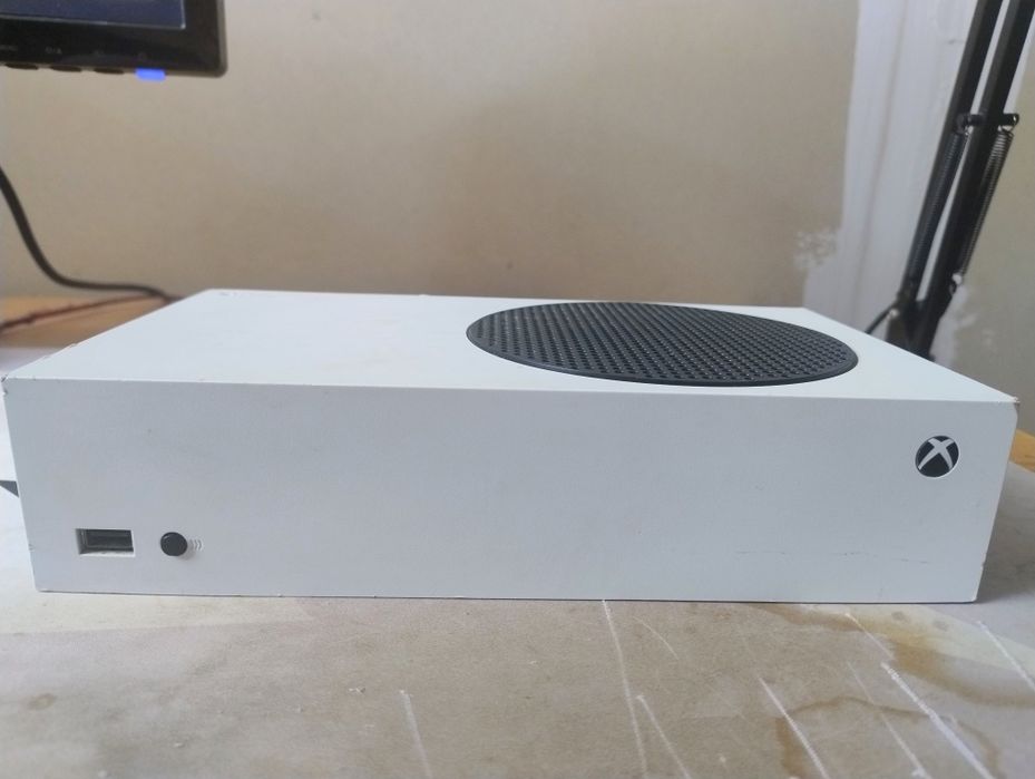 Consola Xbox Series S + 2 controlere