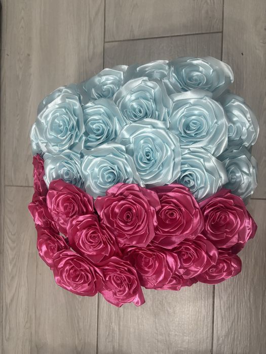 Buchete de trandafirii din satin