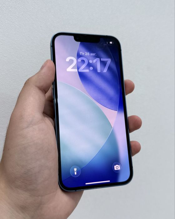 Продам Iphone 13 (256gb)