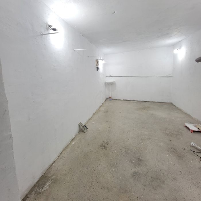 Дава се под наем Гараж / Паркомясто в Велико Търново, Колю Фичето - 20 кв.м за 84.15 € - Снимка #7