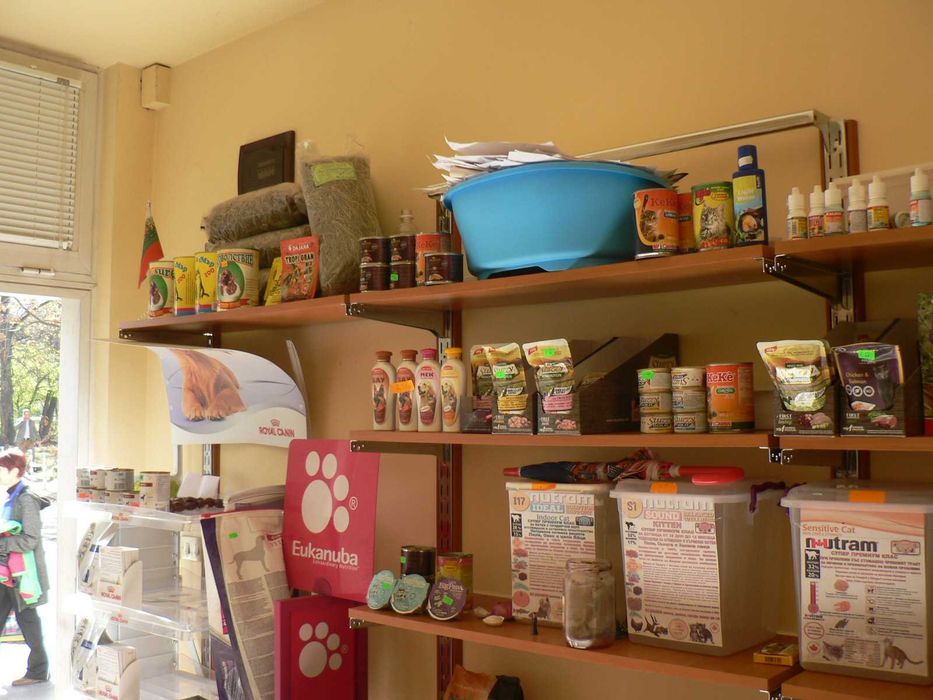 Многофункционална система от рафтове, стелажи