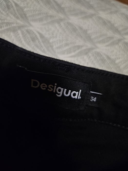 Дамски дънки DESIGUAL