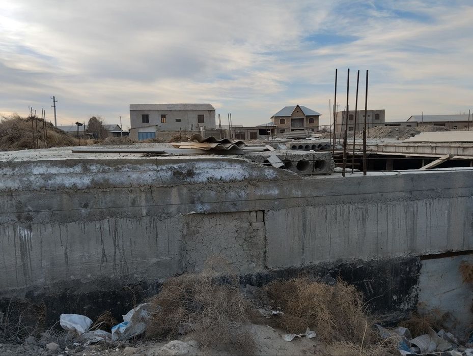 Курилиши тугалланмаган нотурар бино сотилади