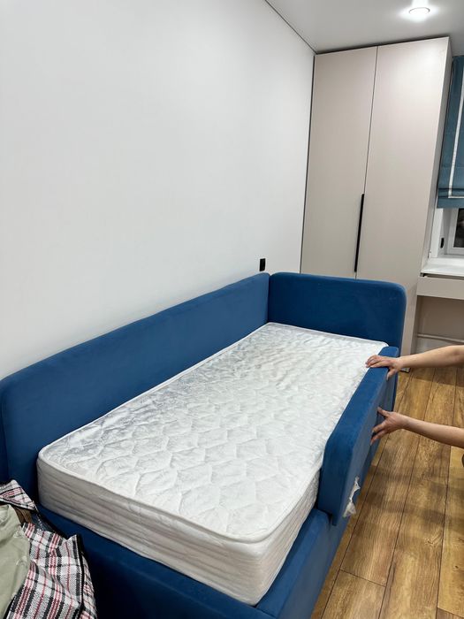 Детская кровать с матрасом!