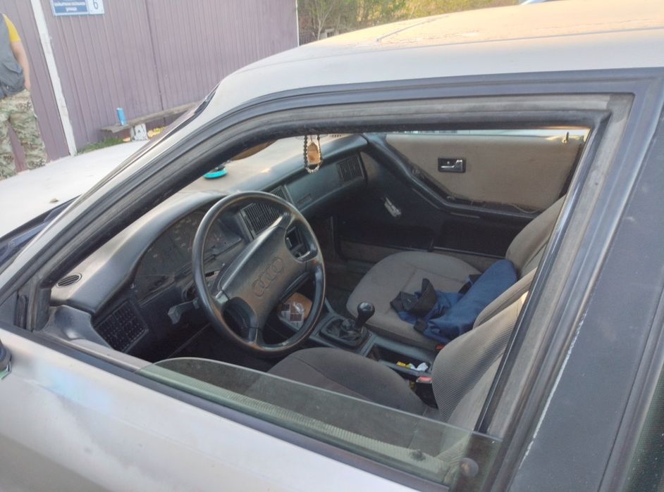 Продаю Audi 80 б3