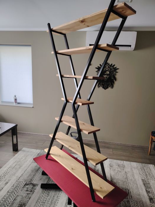 Х образна етажерка от метал и дърво
