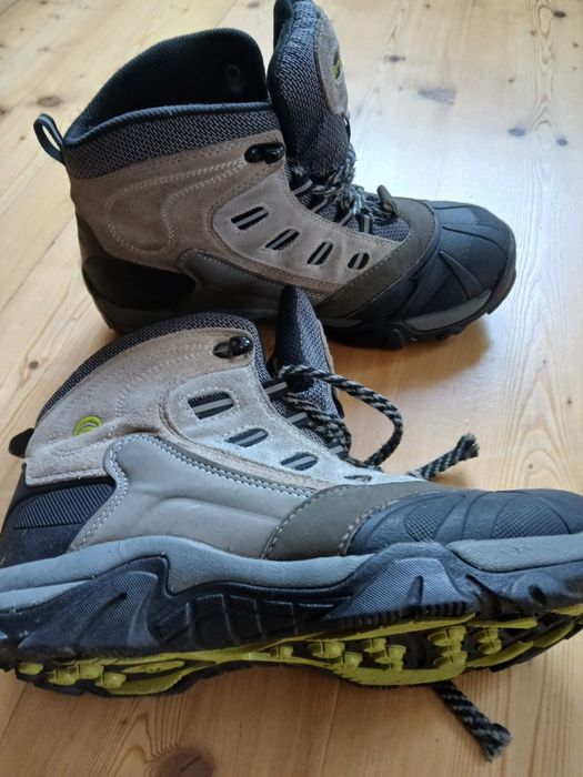 Ботинки непромокаемые, качественные