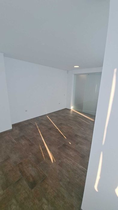 Дава се под наем Офис в Варна, Център - 132 кв.м за 1500 € - Снимка #4