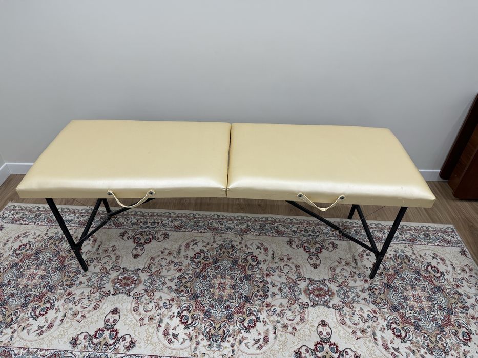 Продается кушетка