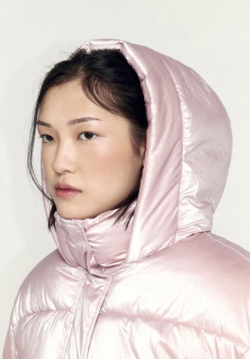 Куртка стеганая из блестящей ткани