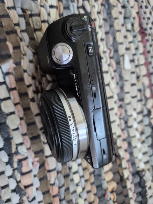 Pancake обектив Viltrox 28mm F4.5