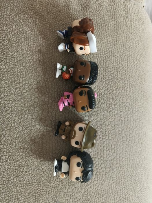 Pachet figurine kinder joy stranger things