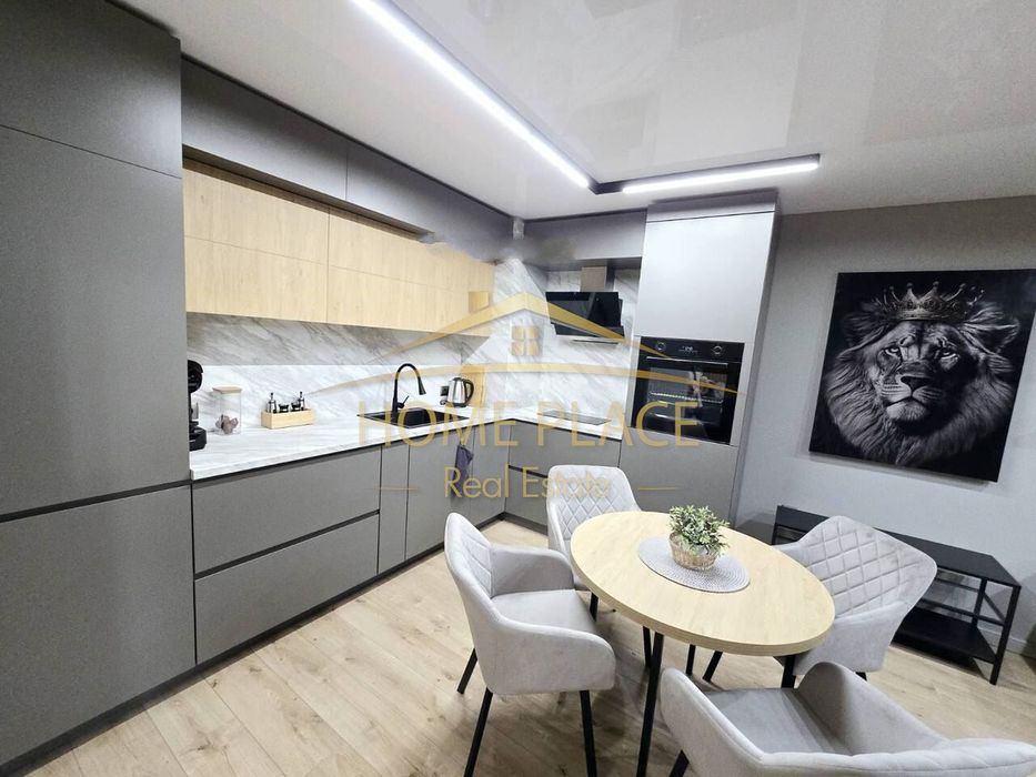 Дава се под наем Тристаен апартамент в Варна, Бриз - 80 кв.м за 1122 € - Снимка #3