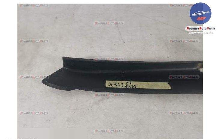 Вътрешна Тапицерия на Багажник Дясна Страна оригинална Ланд Роувър Рей