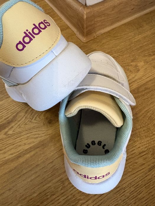 Детски маратонки adidas bubble