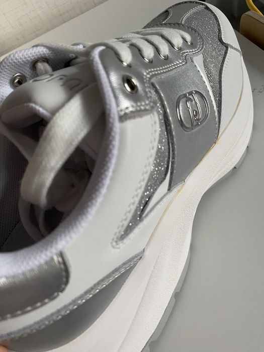 Сникърси Liu Jo Eva 02, бели - 39 номер, с дефект