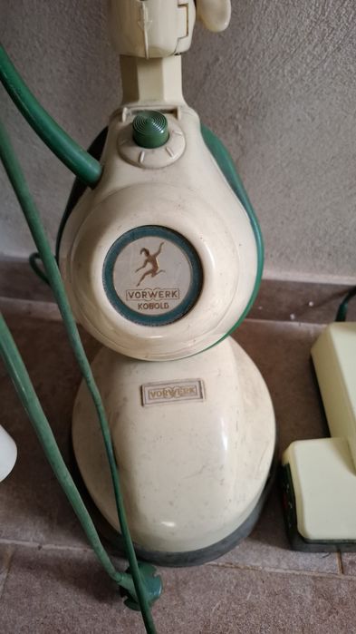 Aspirator vertical Vorwerk Kobold 115 din 1960