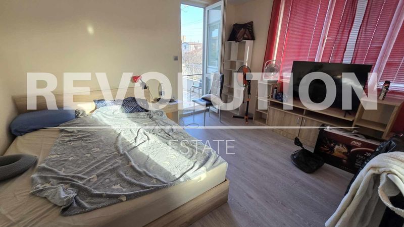 Етаж от къща в района на м-т Траката!