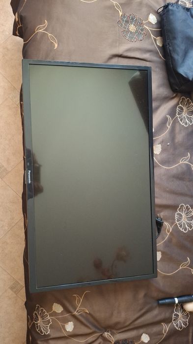 Продам телевизор Panasonic на запчасти