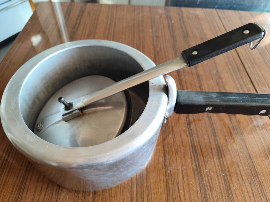 Тенджера под налягане от соца