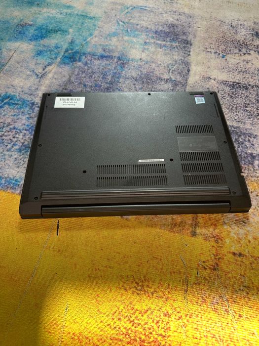 Laptop Lenovo Thinkpad E490, i3 gen8, 8 gb ddr4, ssd nvme, baterie ok