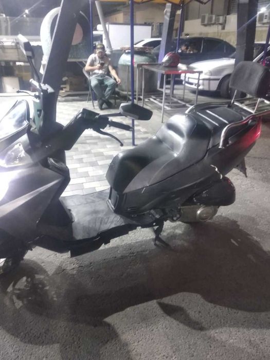 Мопед бензиновий