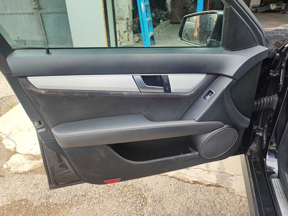 Мерцедес C 220 CDI 170 коня W204 AMG На Части