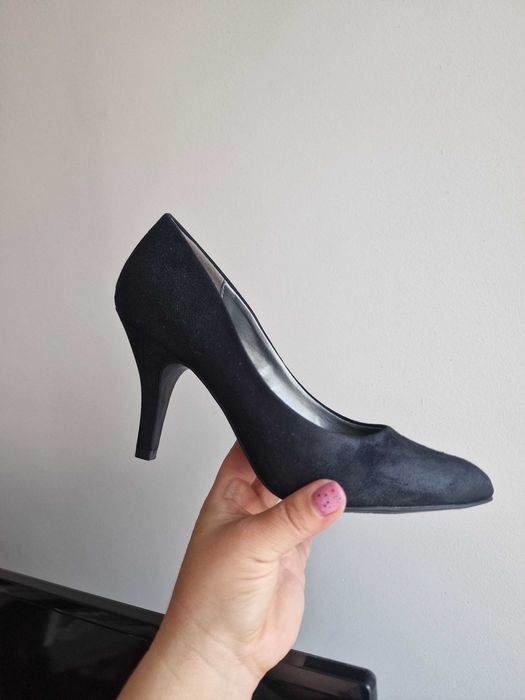 Обувки черни велур-15 лв.-38 номер