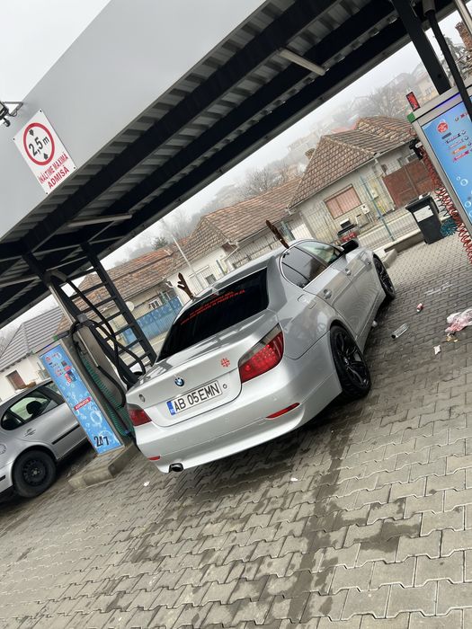 Vand sau schimb bmw 520d  2005  2.0 diesel 163cp pret 4300€