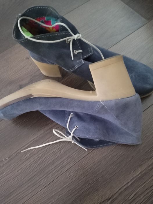 Botine mărimea 40
